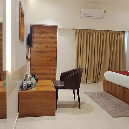 Madhav Residency Hotel & Banquet, Kalyan, Mumbai Exteriér fotografie
