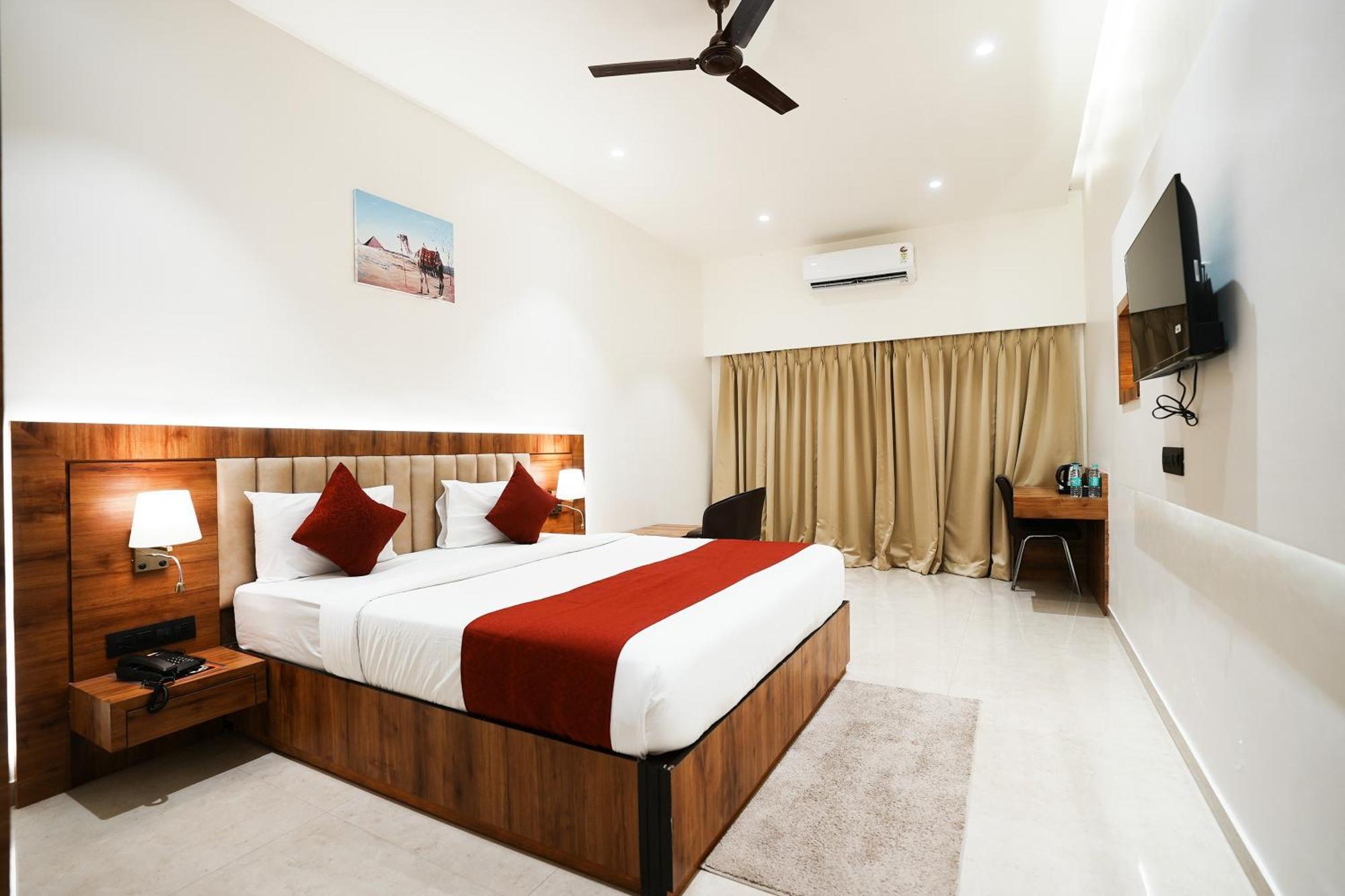 Madhav Residency Hotel & Banquet, Kalyan, Mumbai Exteriér fotografie