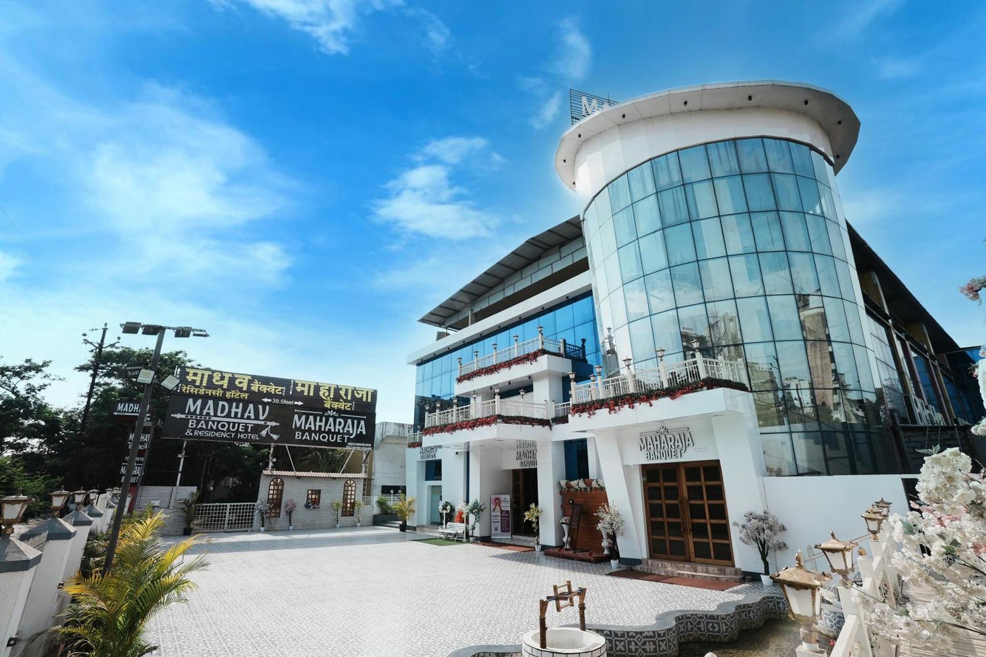 Madhav Residency Hotel & Banquet, Kalyan, Mumbai Exteriér fotografie