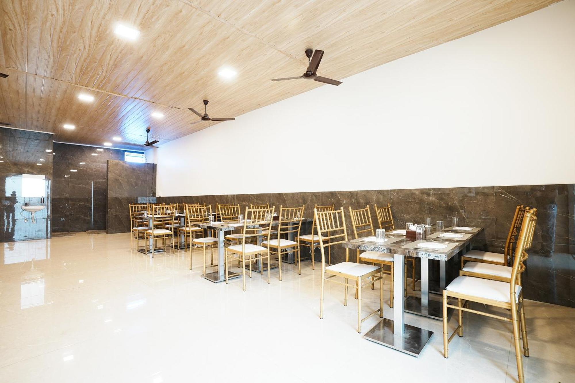 Madhav Residency Hotel & Banquet, Kalyan, Mumbai Exteriér fotografie