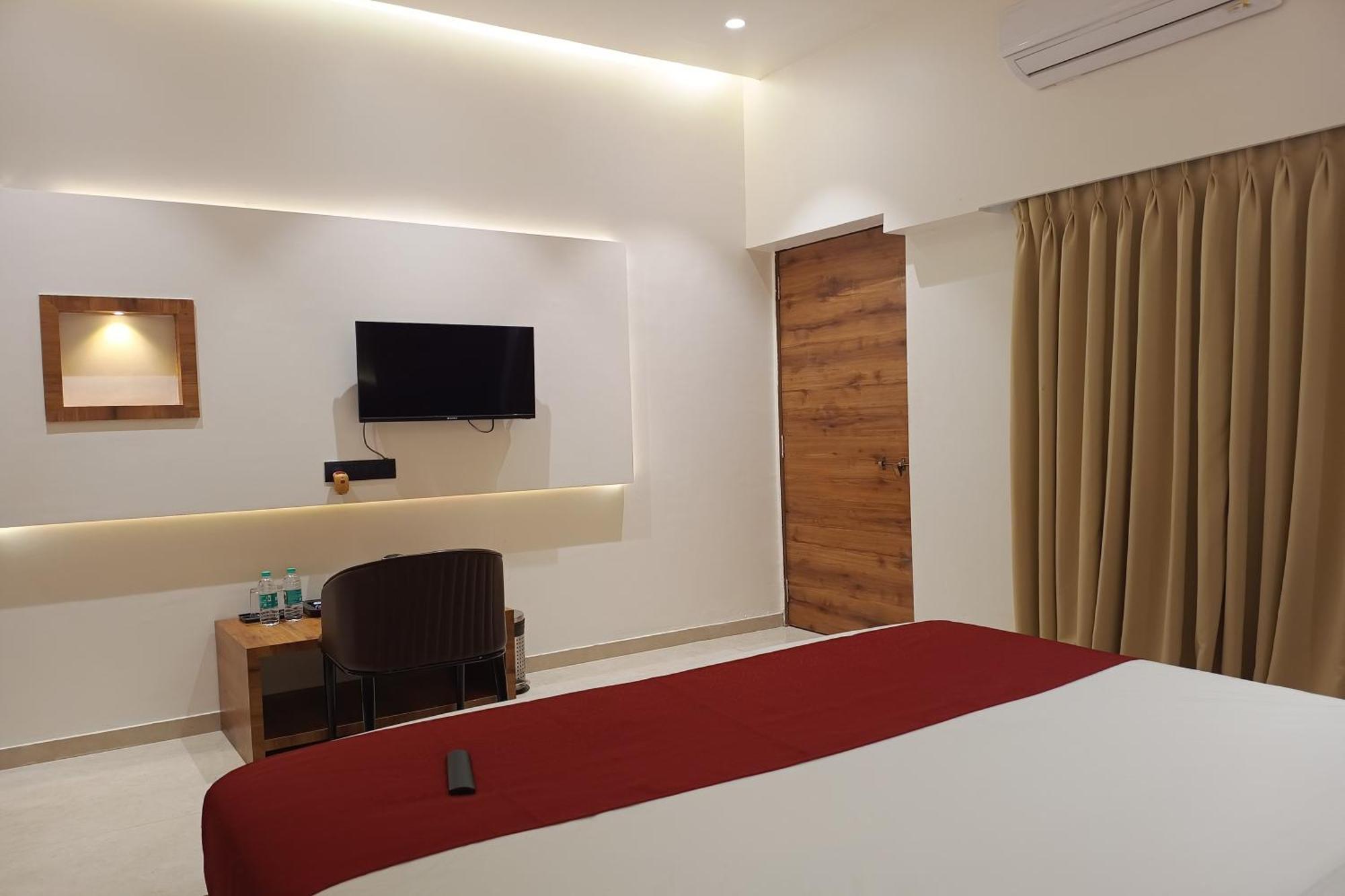 Madhav Residency Hotel & Banquet, Kalyan, Mumbai Exteriér fotografie