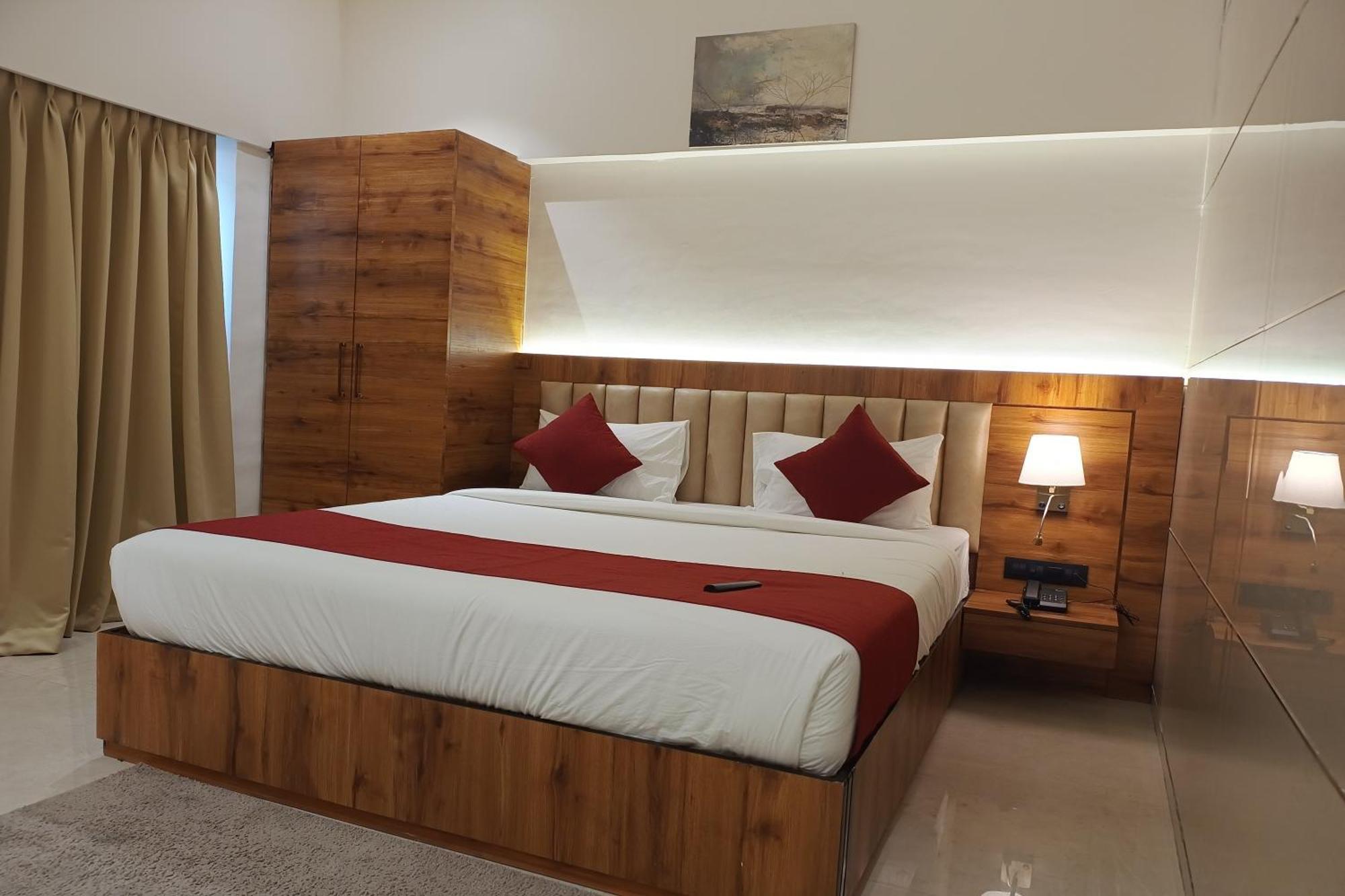 Madhav Residency Hotel & Banquet, Kalyan, Mumbai Exteriér fotografie